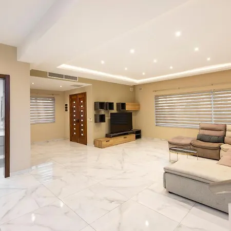 Apartment Central, Beautiful In Saint Julians With Prvt Pool By 360 Estates Saint Julian's